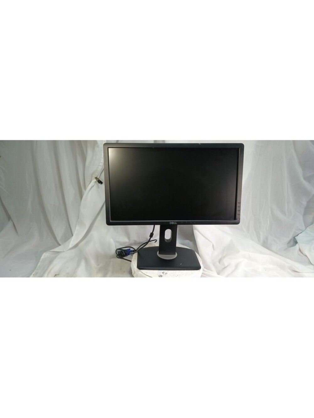 Dell P2212Hb 22in 1080p LED LCD Monitor VGA DVI-D USB Hub Ergonomic Stand Tested